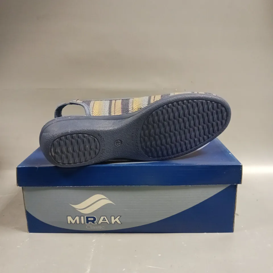 BOXED PAIR OF MIRAK CLASSIC CARLA OPEN TOE SHOES IN BLUE - SIZE 7