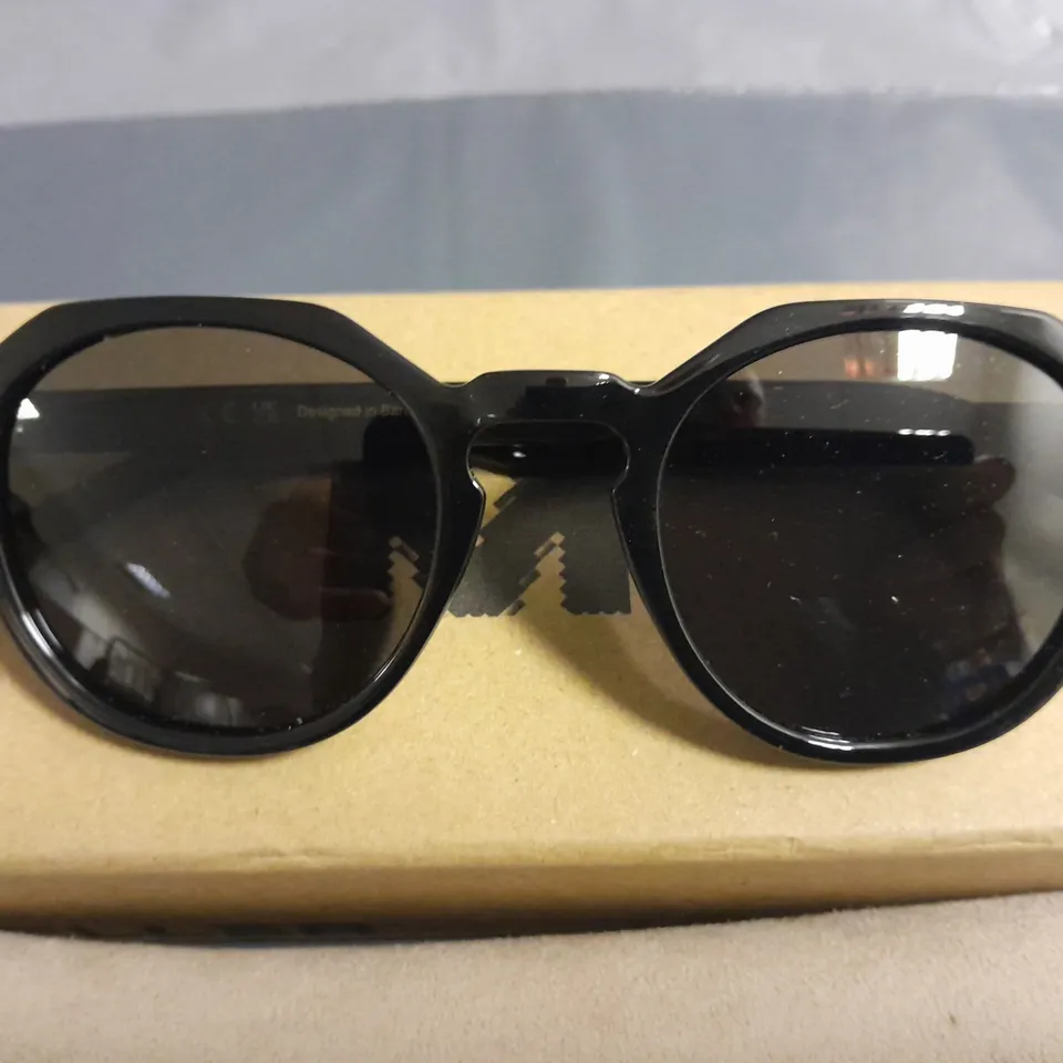 BOXED PAIR OF MELLER BLACK GLASSES