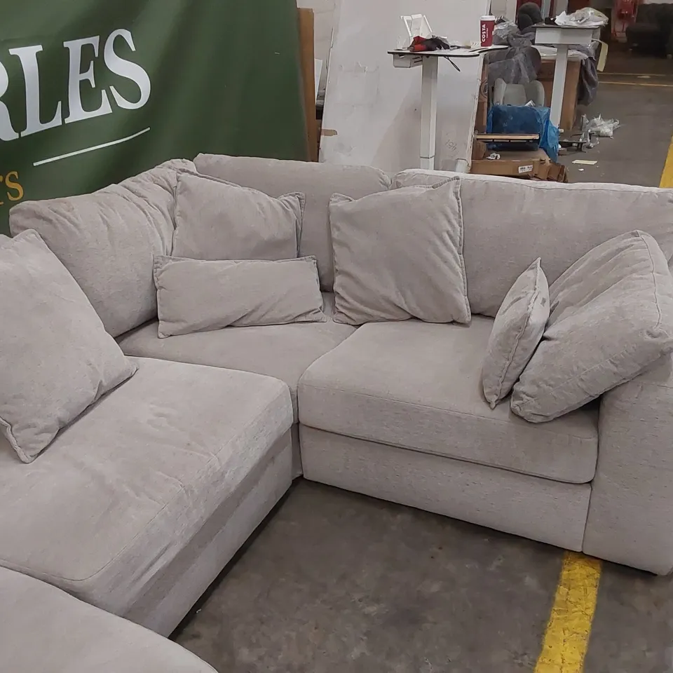 LAMBERT CORNER CHAISE SOFA  RRP £2699