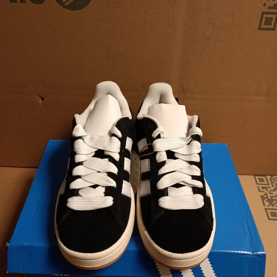 BOXED PAIR OF ADIDAS CAMPUS SNEAKERS – UK SIZE 3
