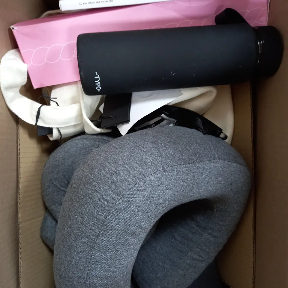 BOX OF APPROXIMATELY 15 ASSORTED ITEMS TO INCLUDE NECK REST, BOTTE, PHONE CASE ETC