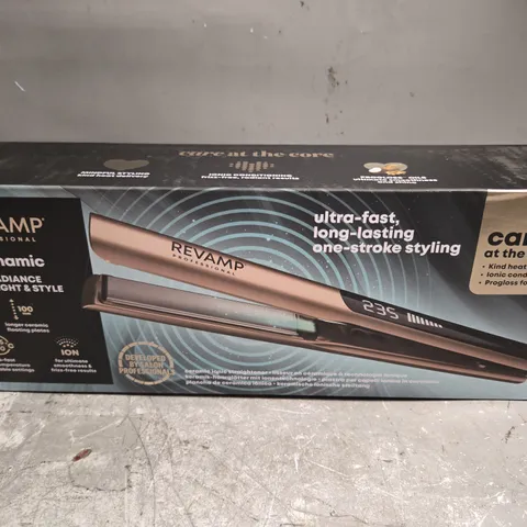 BOXED REVAMP PROFESSIONAL DYNAMIC RADIANCE TRAIGHT AND STYLE ST-1900GD-GB