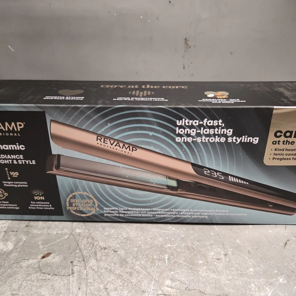 BOXED REVAMP PROFESSIONAL DYNAMIC RADIANCE TRAIGHT AND STYLE ST-1900GD-GB