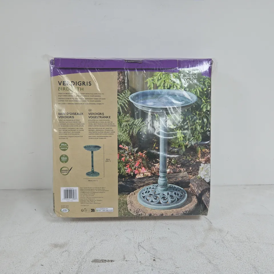 CHAPEL WOOD VERDIGRIS BIRD BATH BOXED