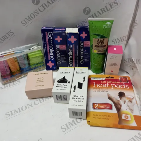 LOT OF BEAUTY ITEMS TO INCLUDE SELF ADHESIVE HEAT PADS, ETC