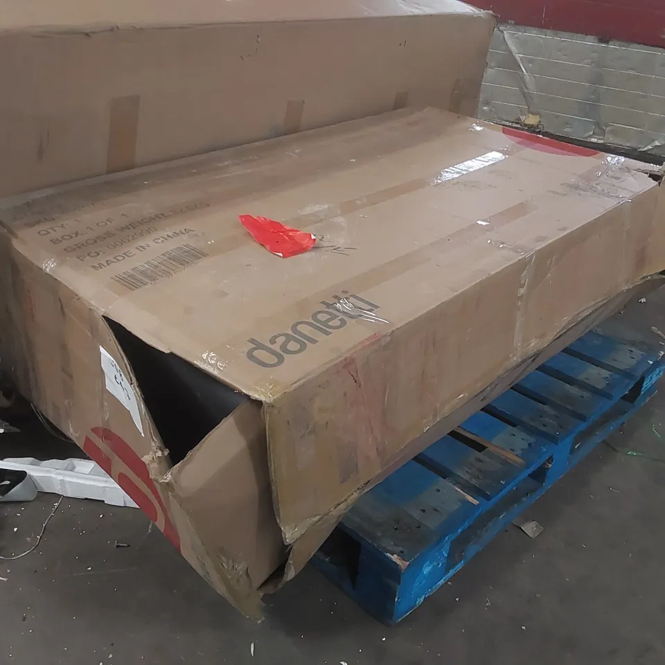 BOXED DANETTI MANHATTAN WHITE CERAMIC WITH BLACK ASH VENEER CHEST OF DRAWERS