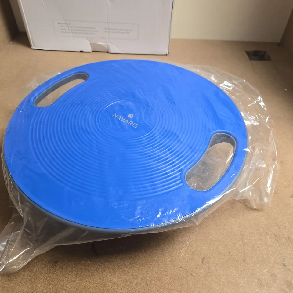 BOXED NAVARIS BALANCE BOARD - BLUE