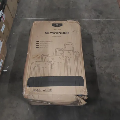 BOXED LUGG LIGHTWEIGHT TRAVEL SUITCASE