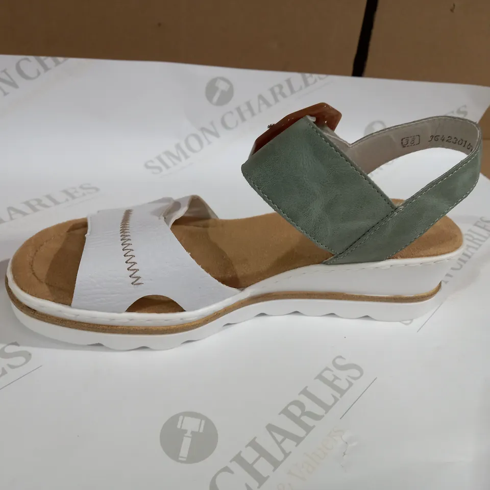 RIEKER WHITE AND GREEN SANDLE SIZE 5