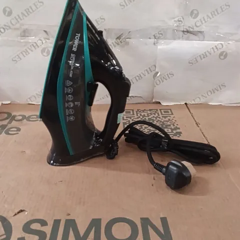 BOXED TOWER ELITE SPEED STEAM IRON BLACK / GREEN - T22013TL