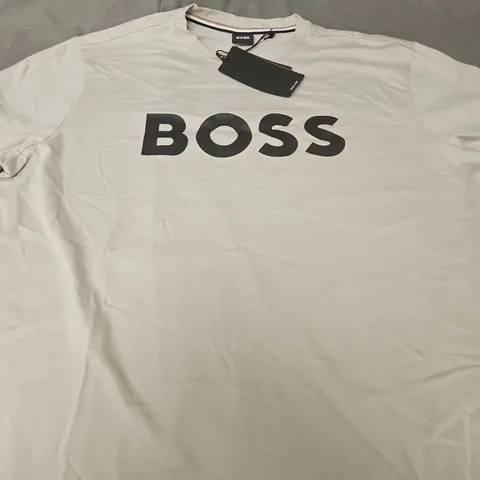 HUGO BOOS CASUAL TEE - SIZE XL