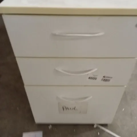 SET OF 2 WHITE BEDSIDE DRAWERS 