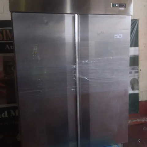 LARGE DOUBLE DISPLAY FRIDGE