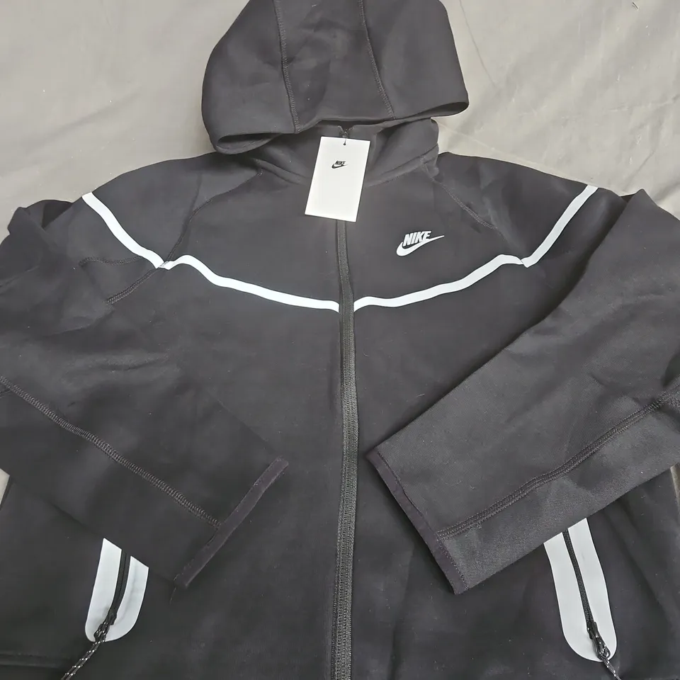 NIKE BLACK TRACKSUIT JACKET - LARGE