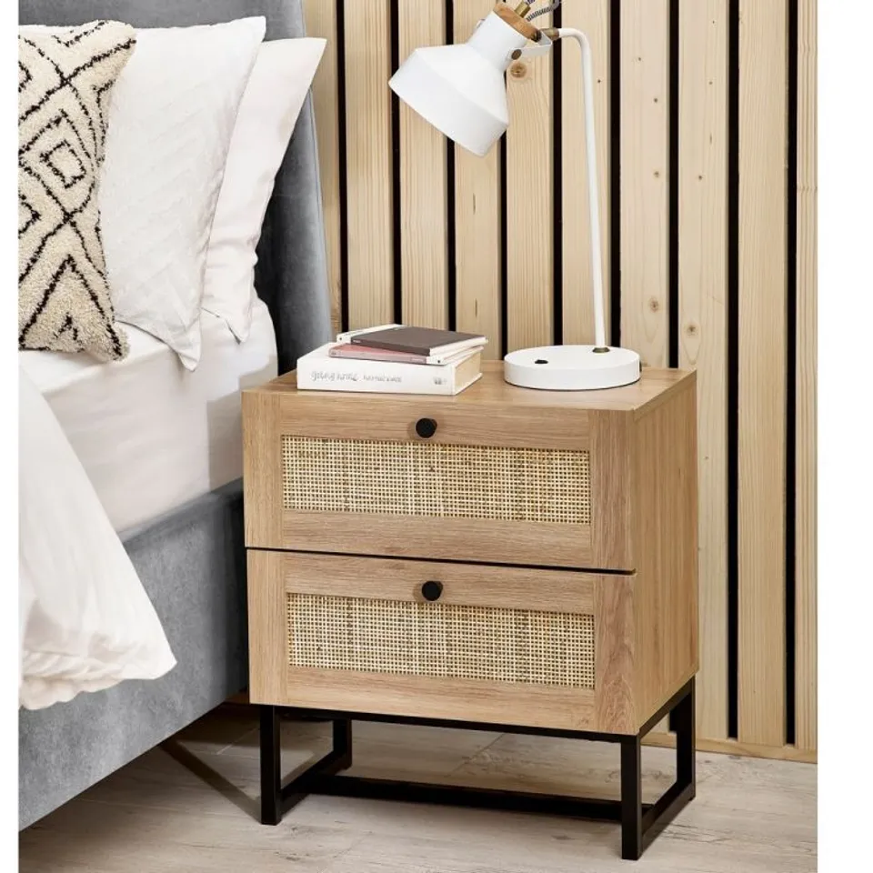 BOXED JULIAN BOWEN PADSTOW 2 DRAWER BEDSIDE - OAK (1 BOX)