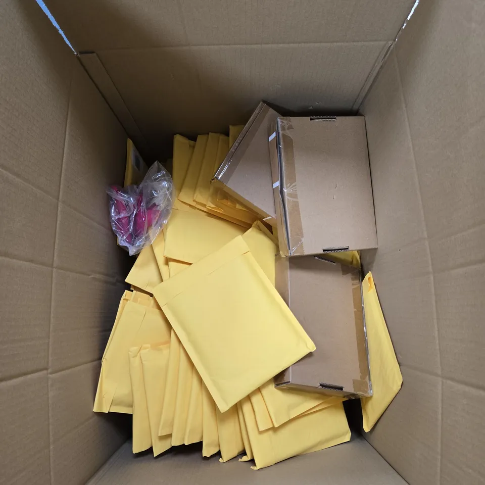 BOX OF APPROXIMATELY 15 ASSORTED ITEMS TO INCLUDE: JONATHAN PAUL SUNGLASSES