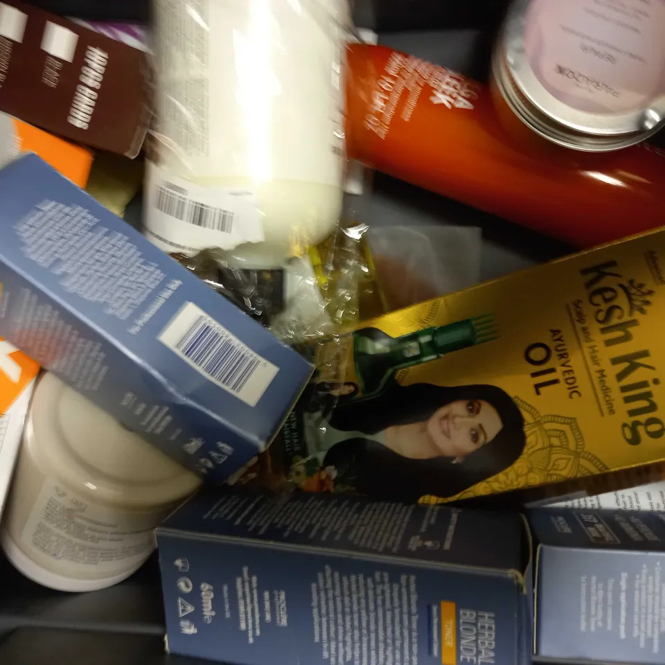 LOT OF APPROXIMATELY 20 ASSORTED HEALTH & BEAUTY ITEMS, TO INCLUDE KIYA, LIVING PROOF, PROCLERE, ETC