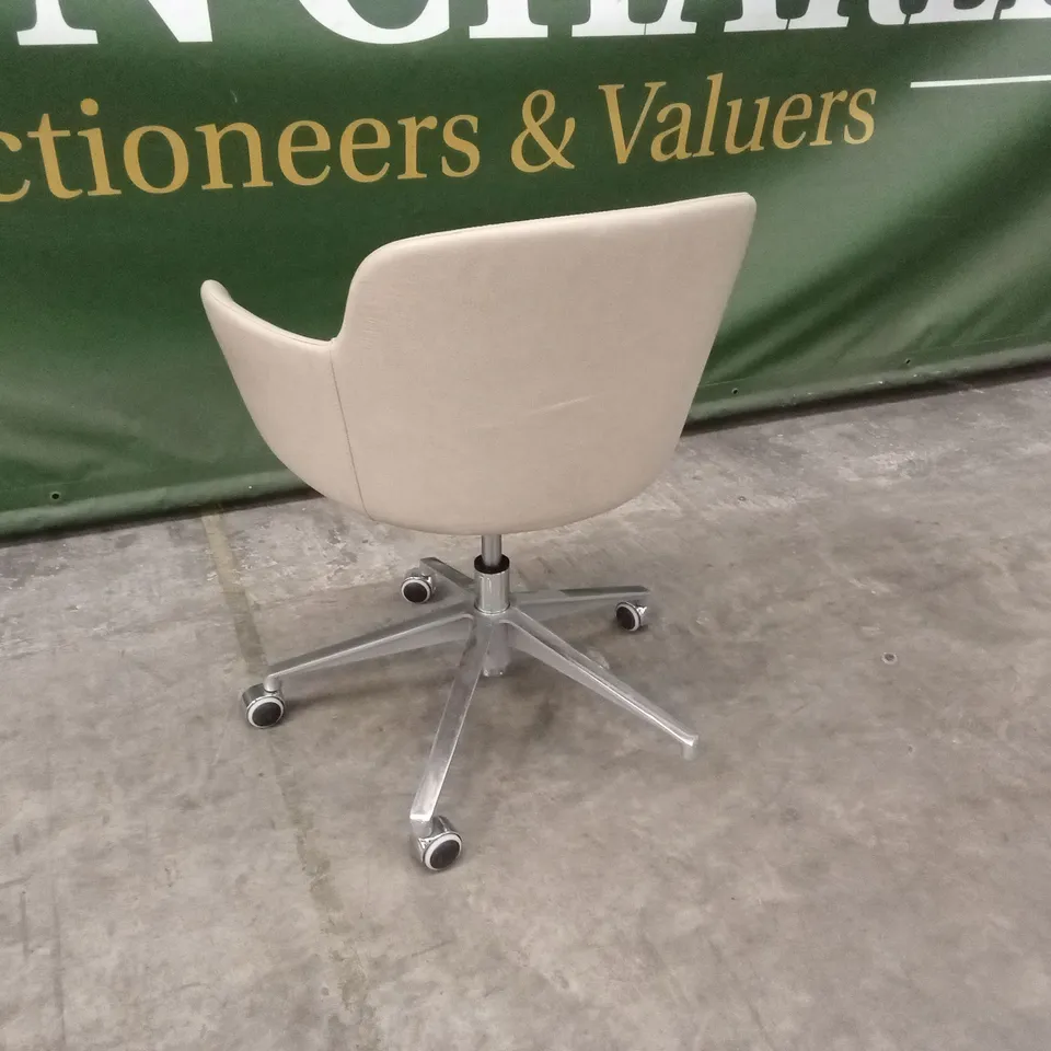 QUALITY DESIGNER ASSA BUCKET CHAIR