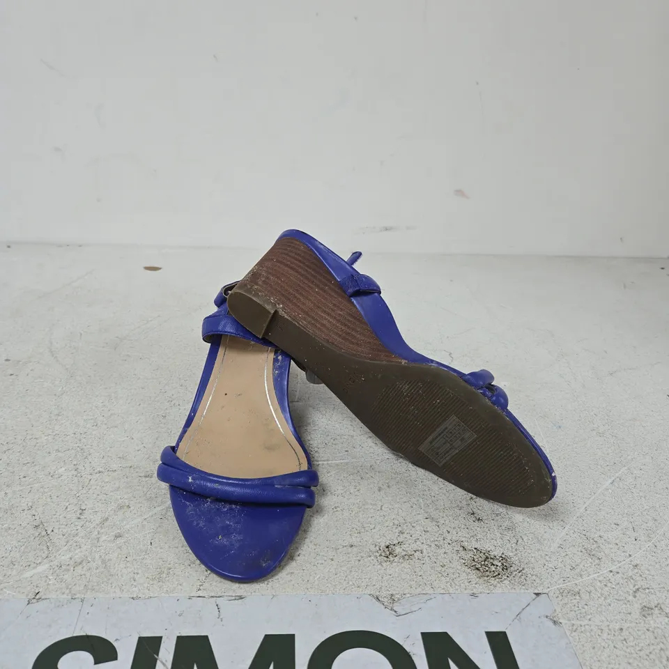 VIONIC WOMEN'S BLUE WEDGE SANDALS WITH STRAPS UK SIZE 8