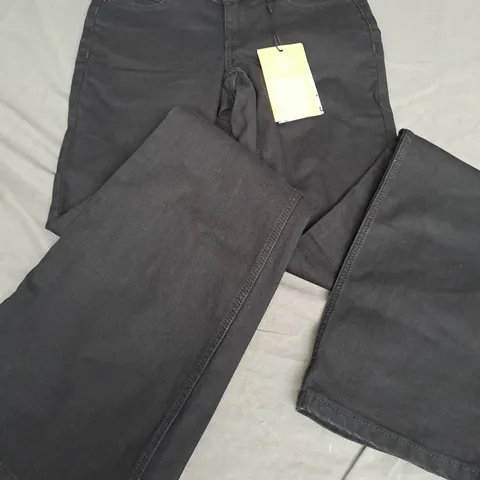 VERO MODA LOW RISE FLARED BLACK JEANS - S / 34"