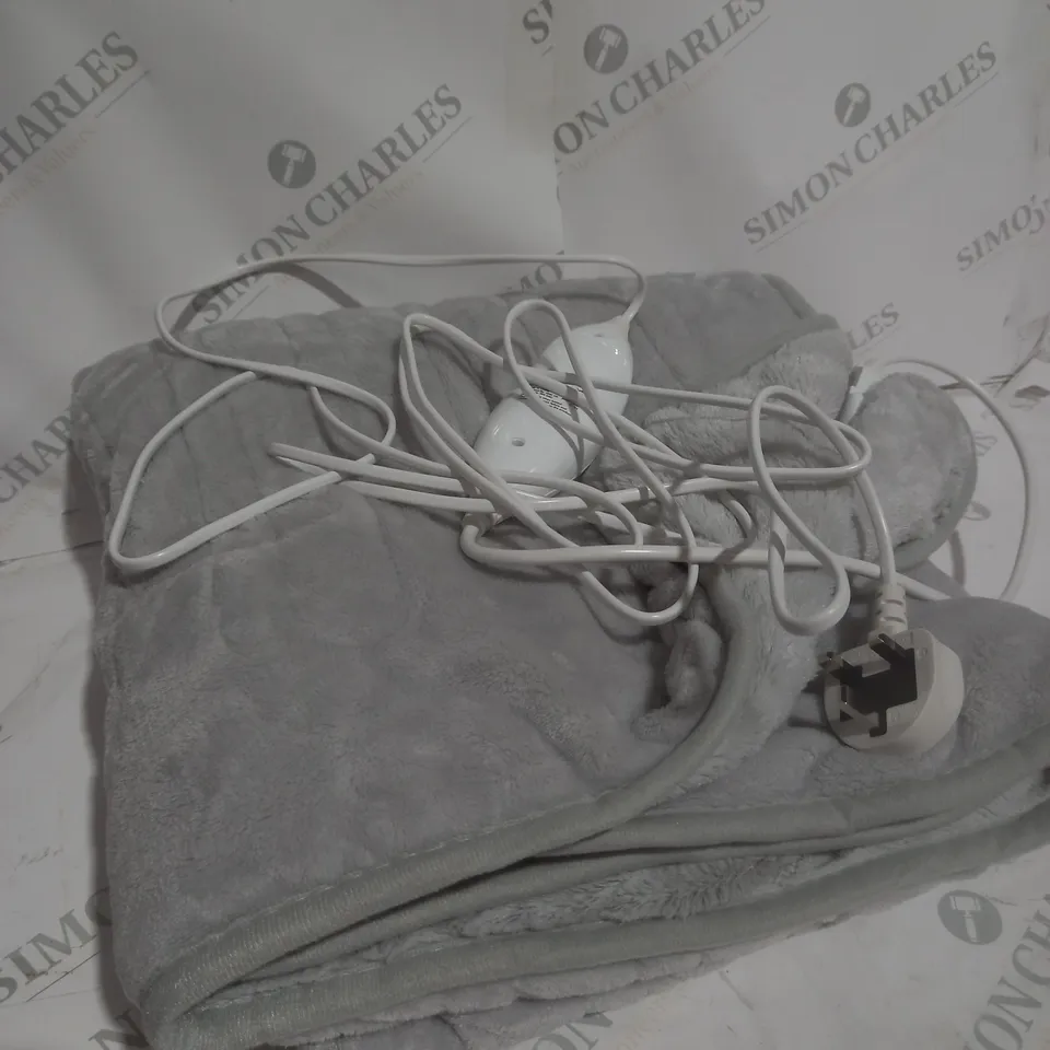BOXED COZEE HOME VELVETSOFT HEATED THROW IN LIGHT GREY