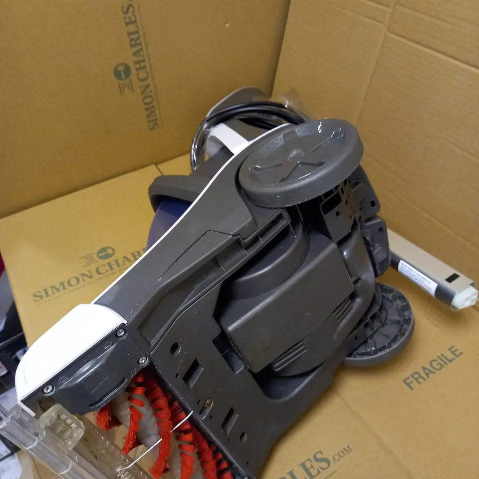 VAX COMPACT POWER PLUS CARPET WASHER 