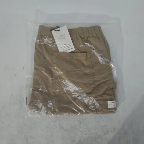 BAGGED CURVE WOW SHORTS IN CAMEL SIZE 20