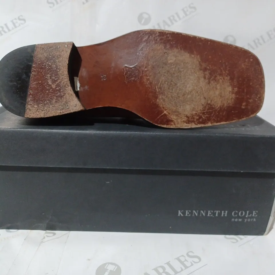 BOXED PAIR OF KENNETH COLE LOW HEEL SLIP-ON SHOES IN TAN EU SIZE 42