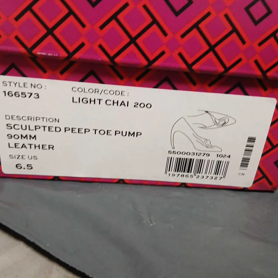 TORY BURCH SCULPTED PEEP-TOE PUMP, 90MM HEEL, LIGHT CHAI LEATHER – UK 3.5 (US 6.5)