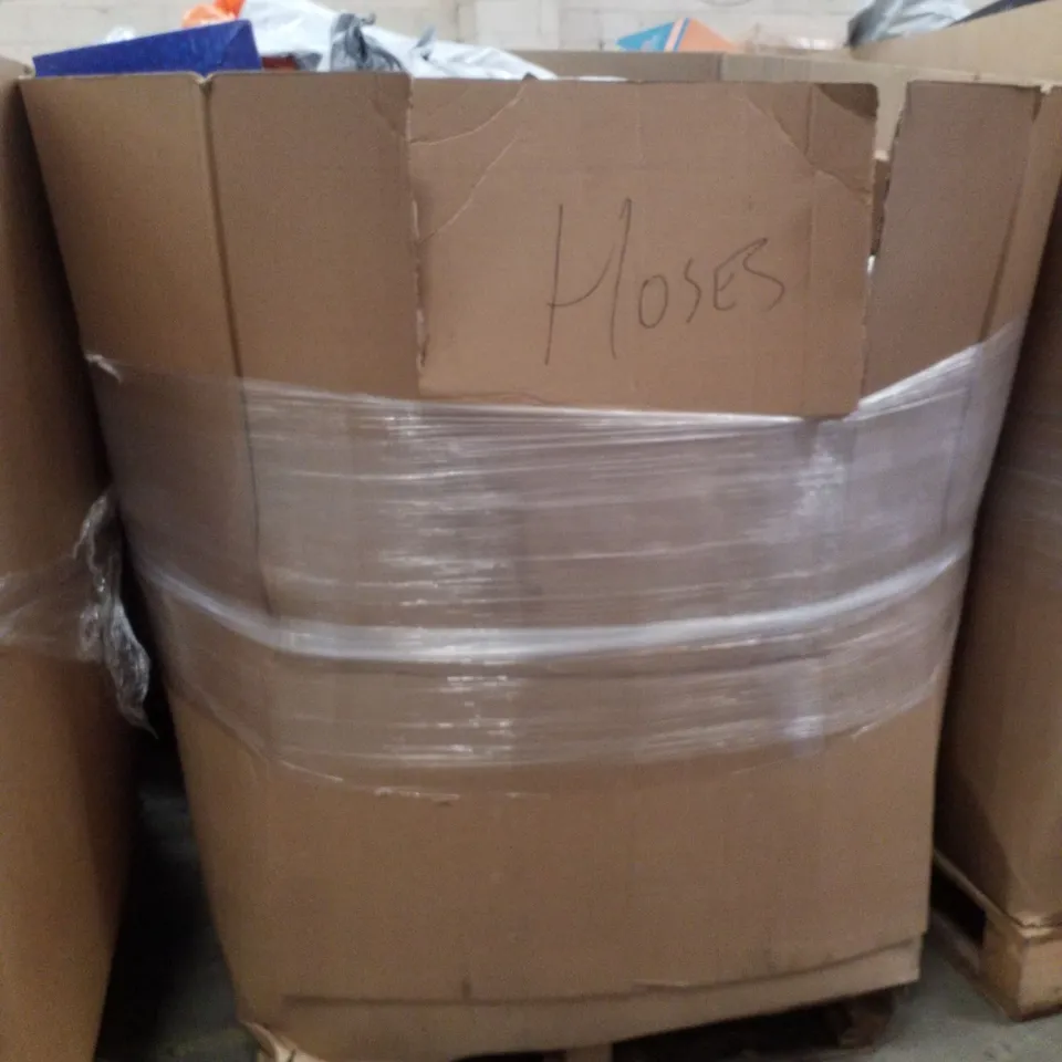 PALLET CONTAINING ASSORTED GARDEN HOSES & INFLATABLES