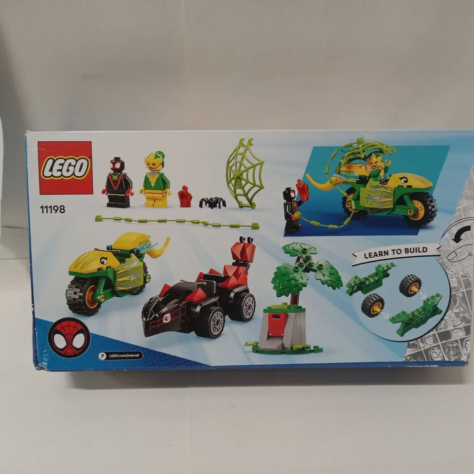 LEGO MARVEL SPIN & ELECTRO DINOSAUR VEHICLE CHASE (11198) – 124 PIECES, BOXED