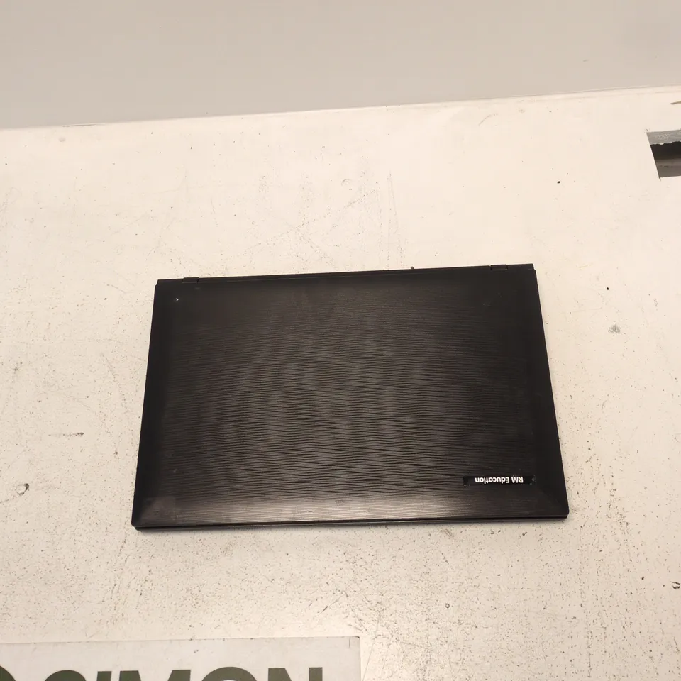 RM NOTEBOOK 320 LAPTOP – W255EU, INTEL CORE I3, 4GB RAM