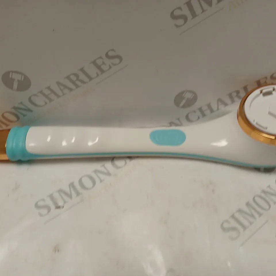 BOXED BATH & BODY RECHARGEABLE BRUSH SET