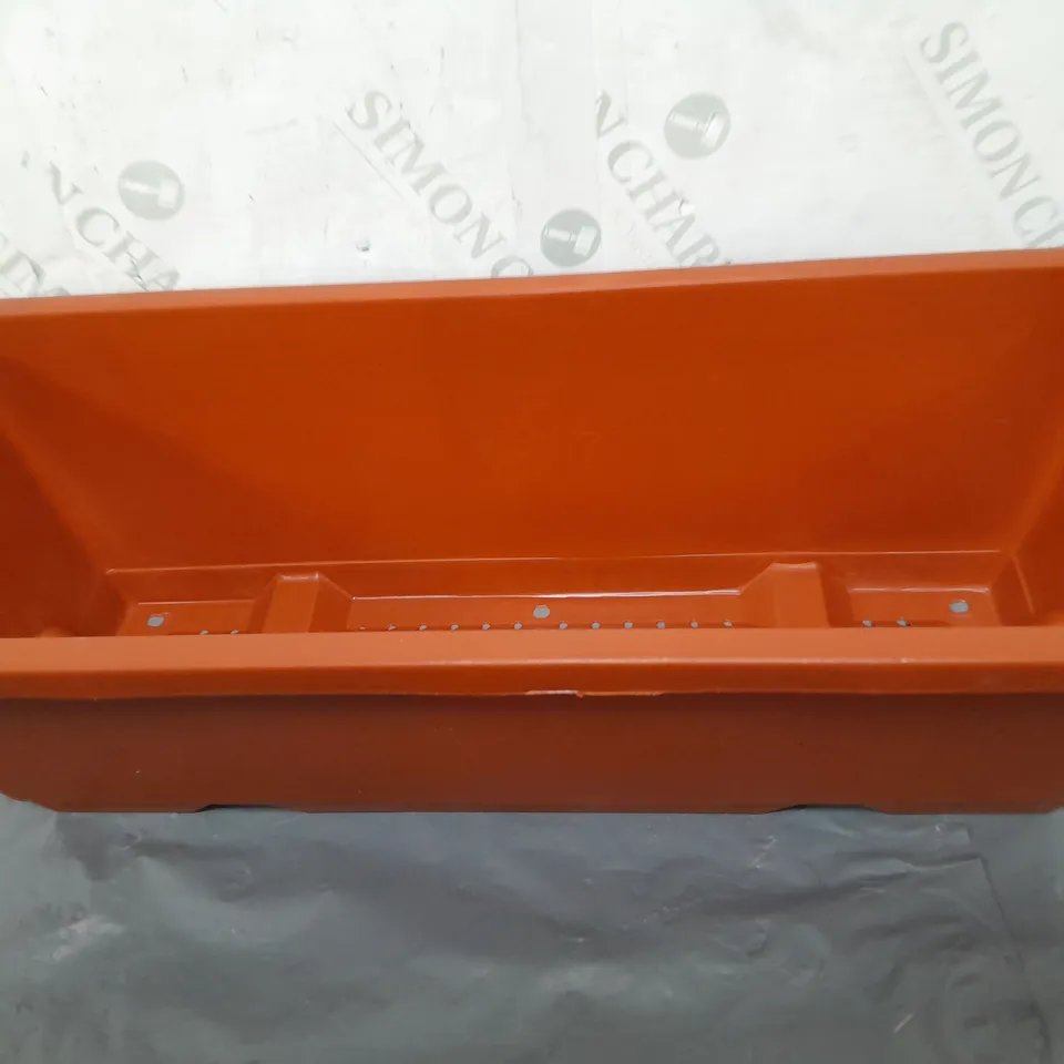 PAIR OF 2 BOXED OUTDOOR PLANTERS