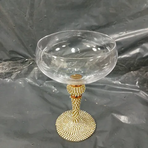 CIVIC HOME 4 WINE GLASSES WITH GOLD DETAIL