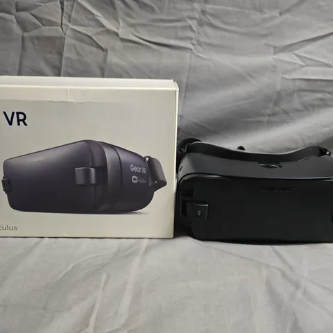 SAMSUNG GEAR VR HEADSET – BOXED