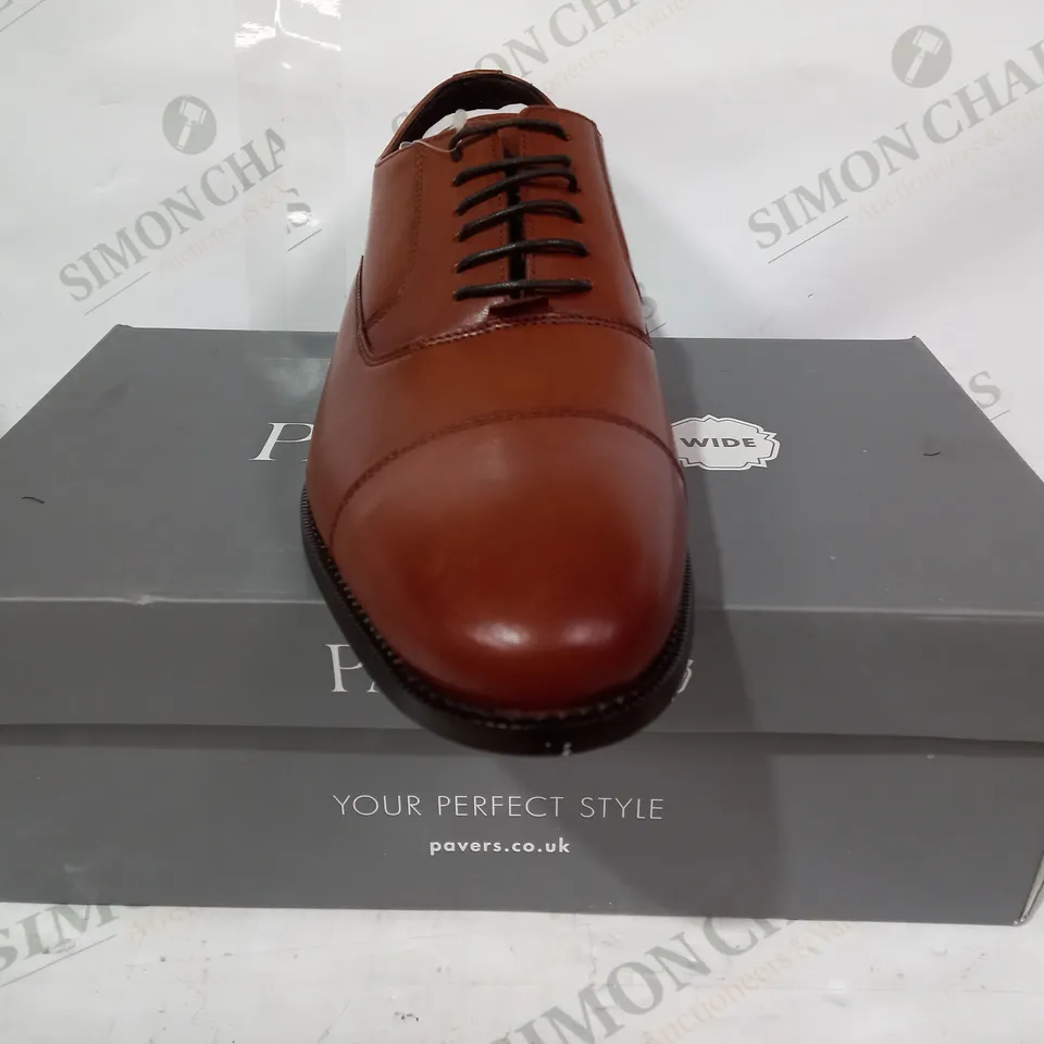 BOXED PAIR OF PAVERS LACE UP SHOES IN BROWN UK SIZE 10