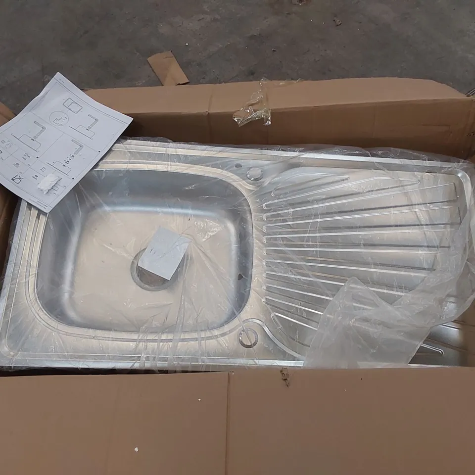 BOXED KITCHEN SINK 