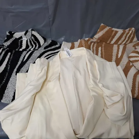 BOX OF APPROXIMATELY 10 ASSORTED CLOTHING ITEMS IN VARIOUS SIZES AND COLOURS 