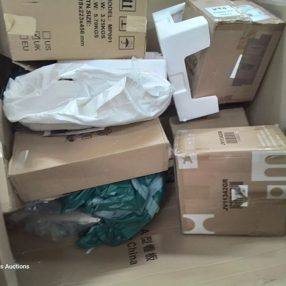 PALLET OF ASSORTED ITEMS INCLUDING: JUMPI 3FT SPRUNG MATTRESS, 135CM MATTRESS TOPPER, LED CEILING LIGHT, LED STRIP LIGHTS, RETRACTABLE GATE