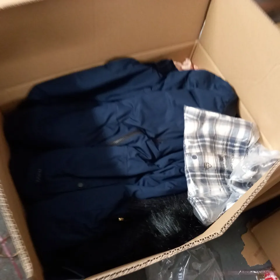 LARGE QUANTITY OF ASSORTED CLOTHING ITEMS TO INCLUDE JOE BROWN, ASOS AND BOOHOO