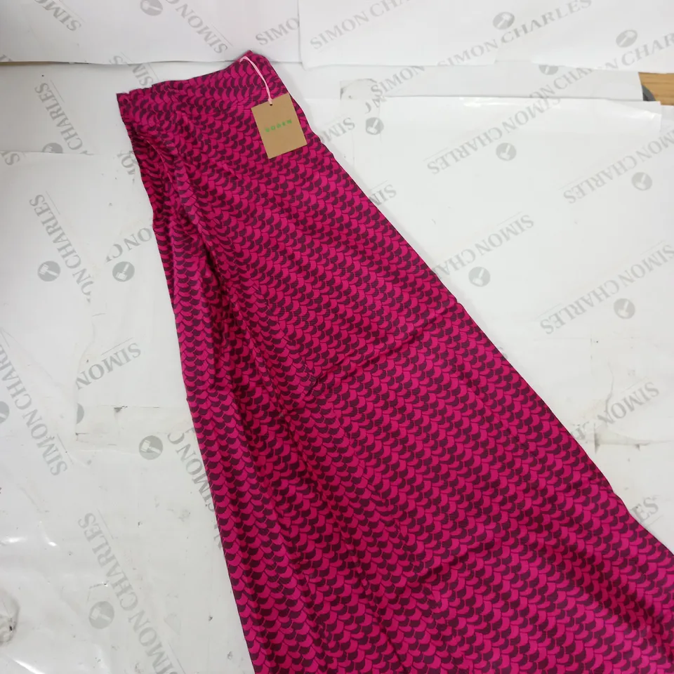 BODEN SCALE GRAPHIC LONGLINE SKIRT IN PINK SIZE 12R