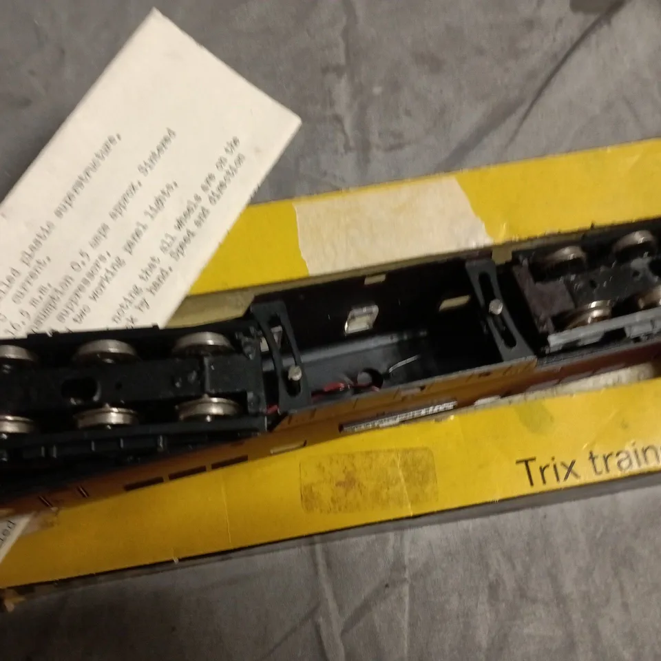 TRIX TRAIN LOCOMOTIVE VINTAGE TRAIN