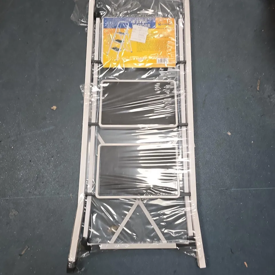 MARKSMAN 3 STEP LADDER