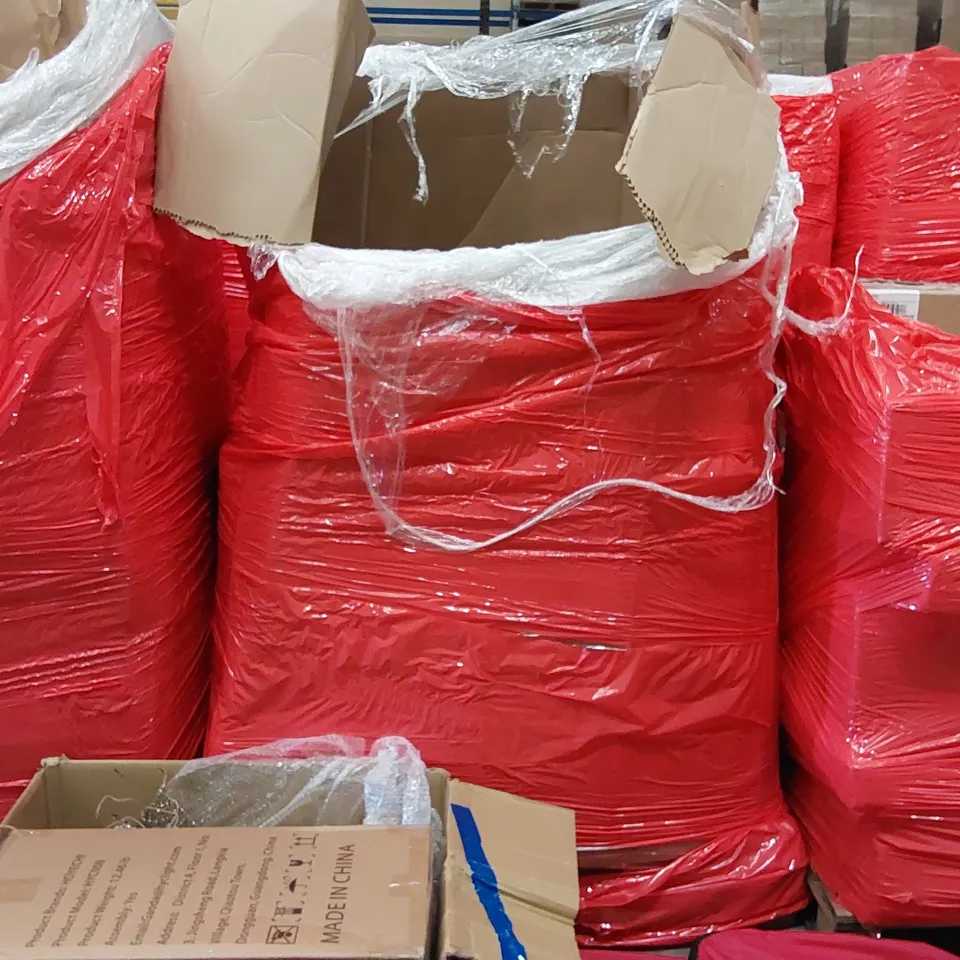 PALLET OF ASSORTED ITEMS INCLUDING: CHRISTMAS DECORATIONS, WOK FRYING PAN, TOILET SEATS, PET TENT