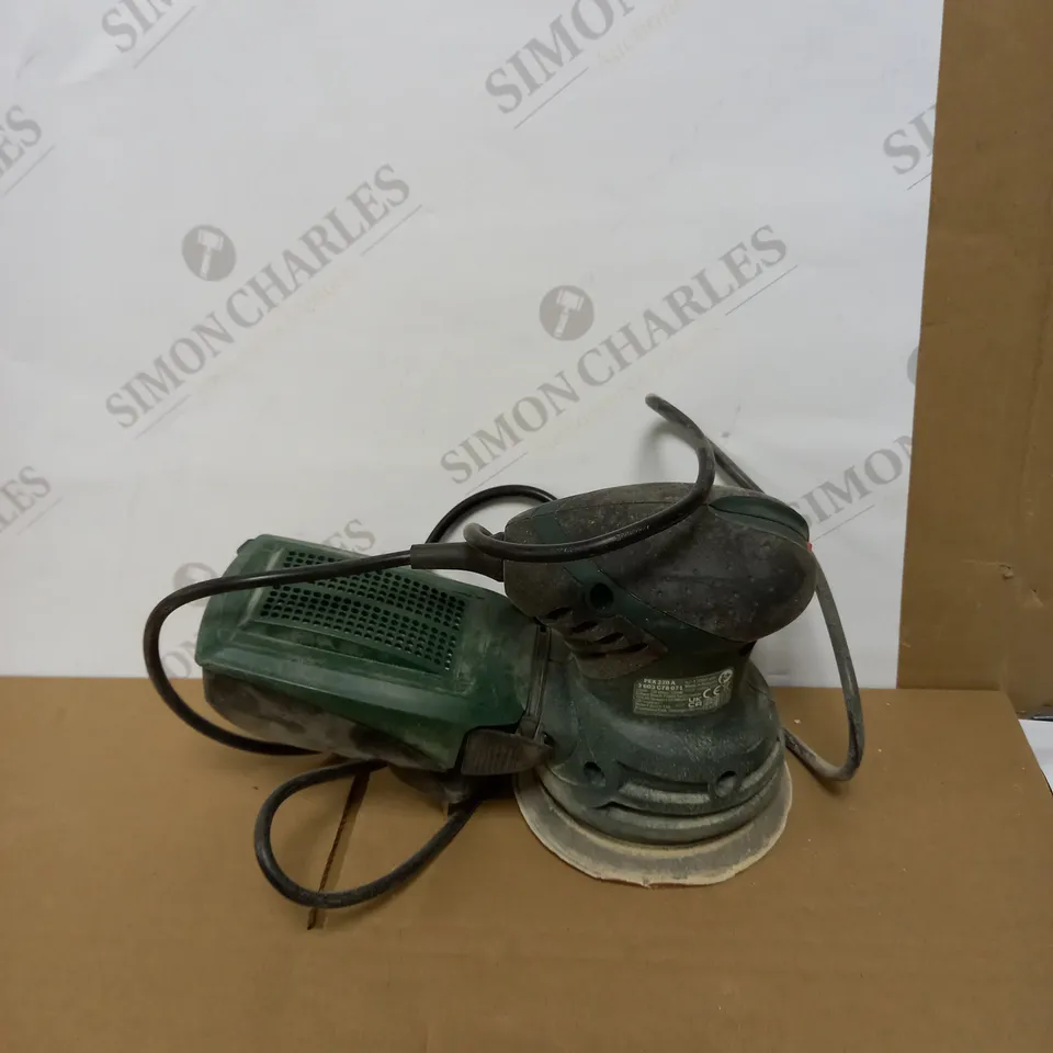 BOSCH PEX 220A ORBIT SANDER