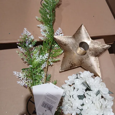 PALLET OF APPROXIMATELY 700 ASSORTED GISELA GRAHAM CHRISTMAS DECORATIONS