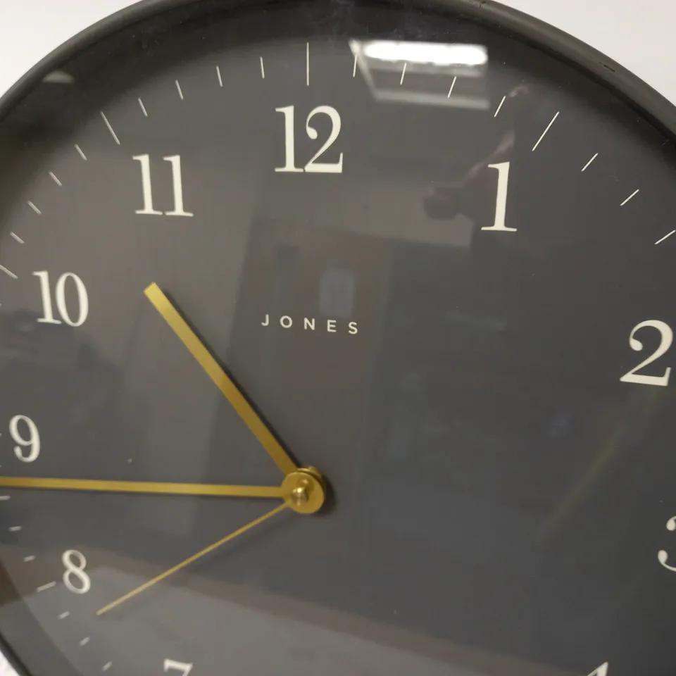 JONES CLOCKS MAG ANALOGUE WALL CLOCK, 35CM, GREY