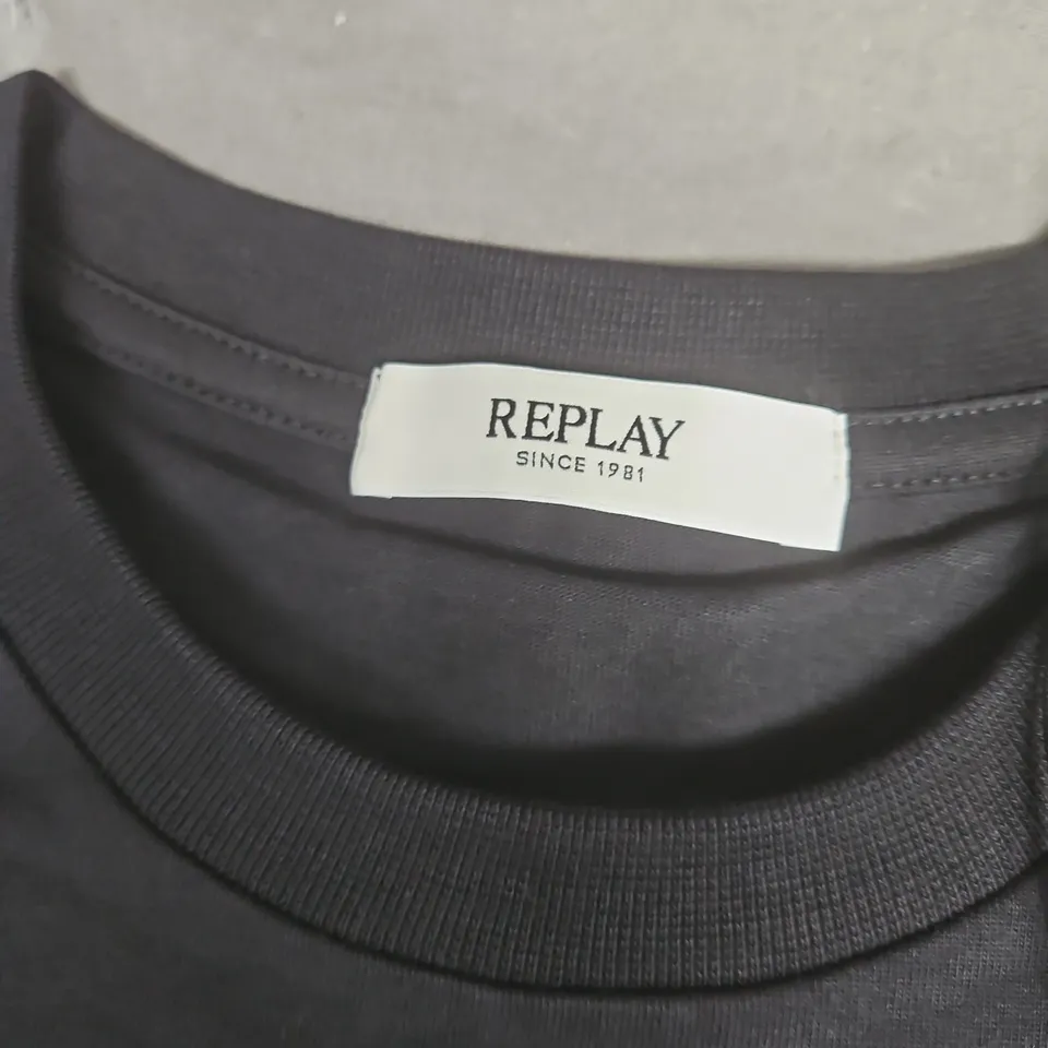 REPLAY DENIM CO TEE IN BLACK - LARGE