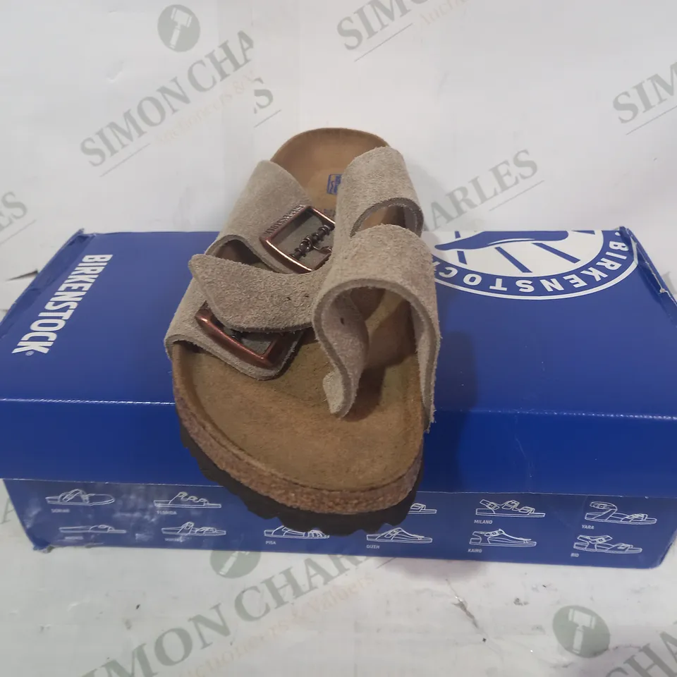 BOXED PAIR OF BIRKENSTOCK ARIZONA BS OPEN TOE SANDALS IN STONE COLOUR EU SIZE 38